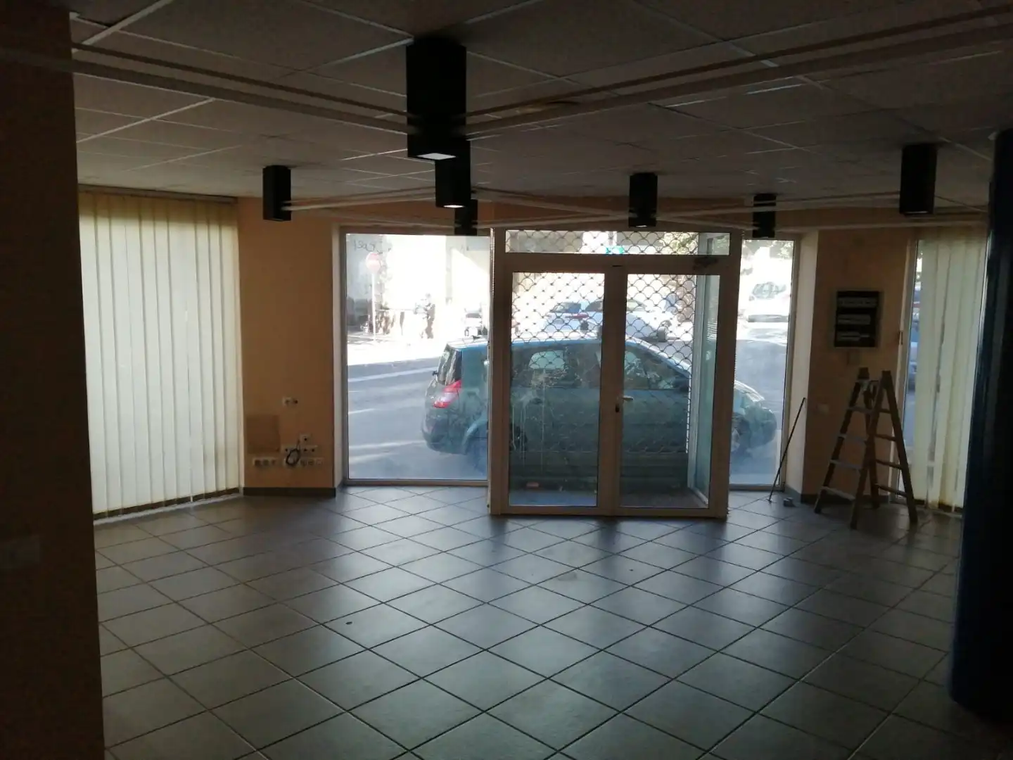 Business premises to rent in Puig rom 122, imagen 9