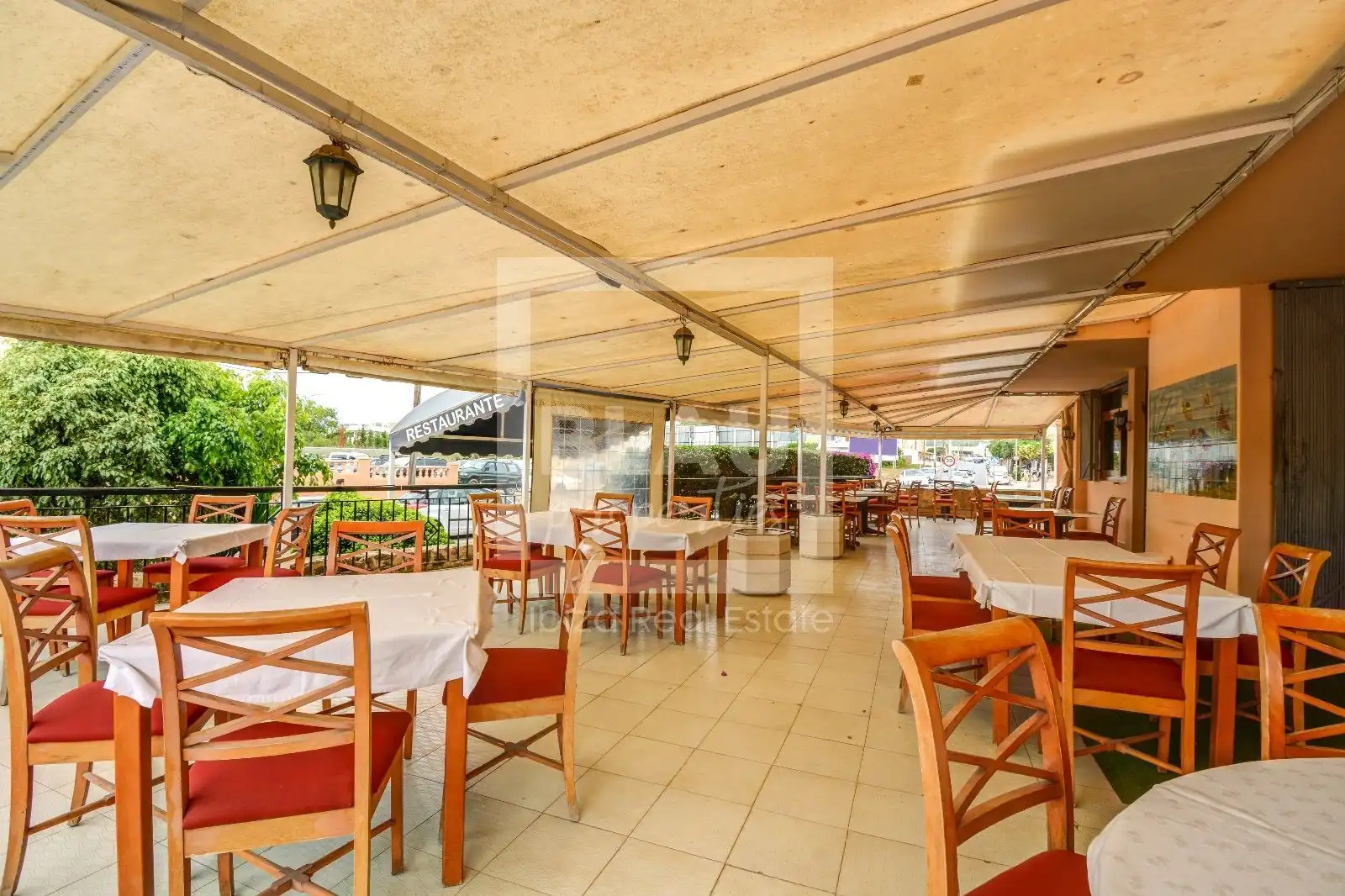 Local en venta en Sant Josep de sa Talaia con Aire acondicionado, Terraza y Amueblado