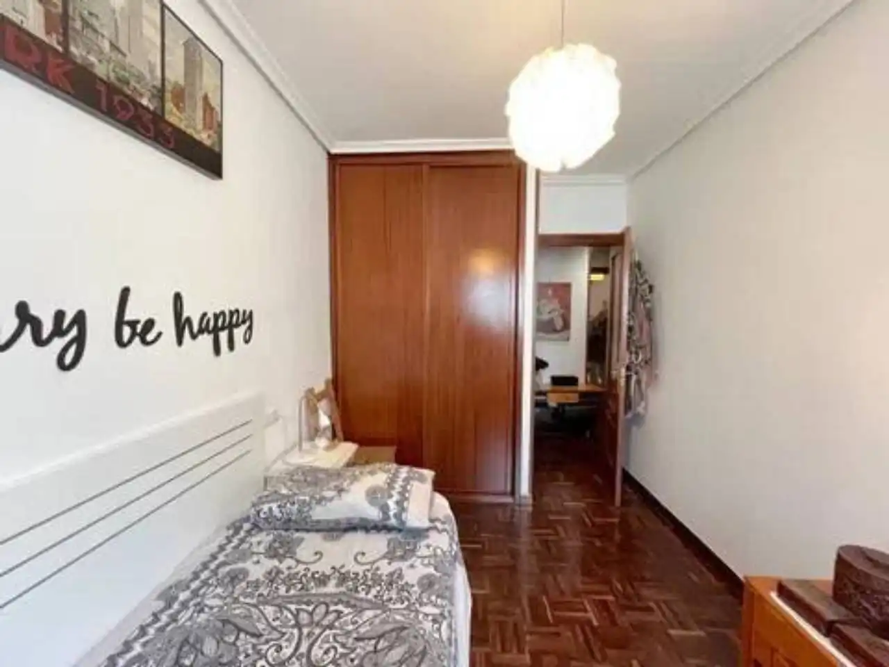 Schlafzimmer von Wohnung zum Verkauf in Erandio