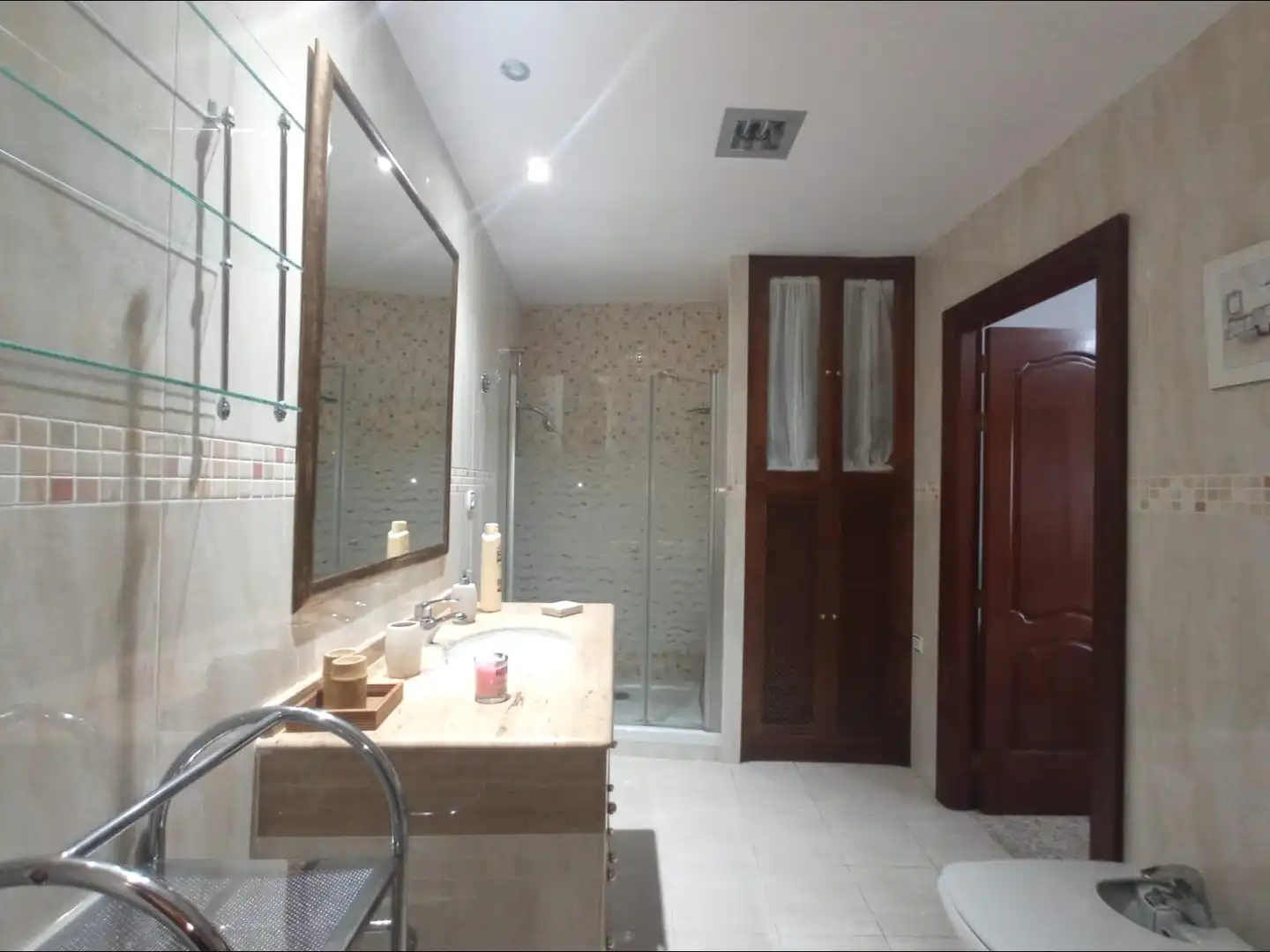Bany de Apartament de lloguer en Granada amb Aire condicionat, Calefacció i Terrassa