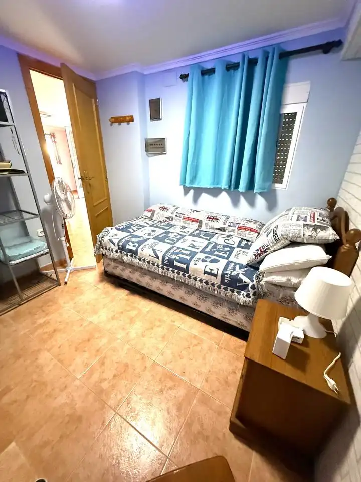 Habitación de Planta baja en venta en Oliva con Terraza