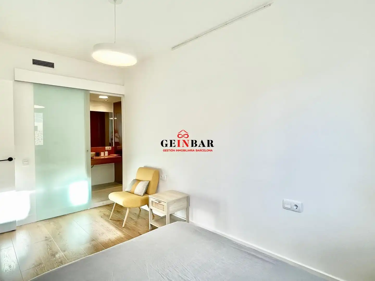 Schlafzimmer von Wohnung zum Verkauf in Barcelona mit Klimaanlage, Heizung und Parkett