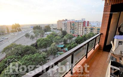Exterior view of Flat for sale in Mislata  with Air Conditioner, Heating and Balcony