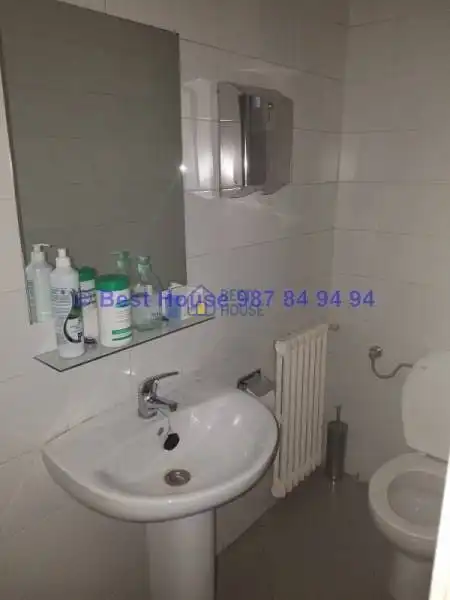 Baño de Oficina en venta en León Capital  con Calefacción