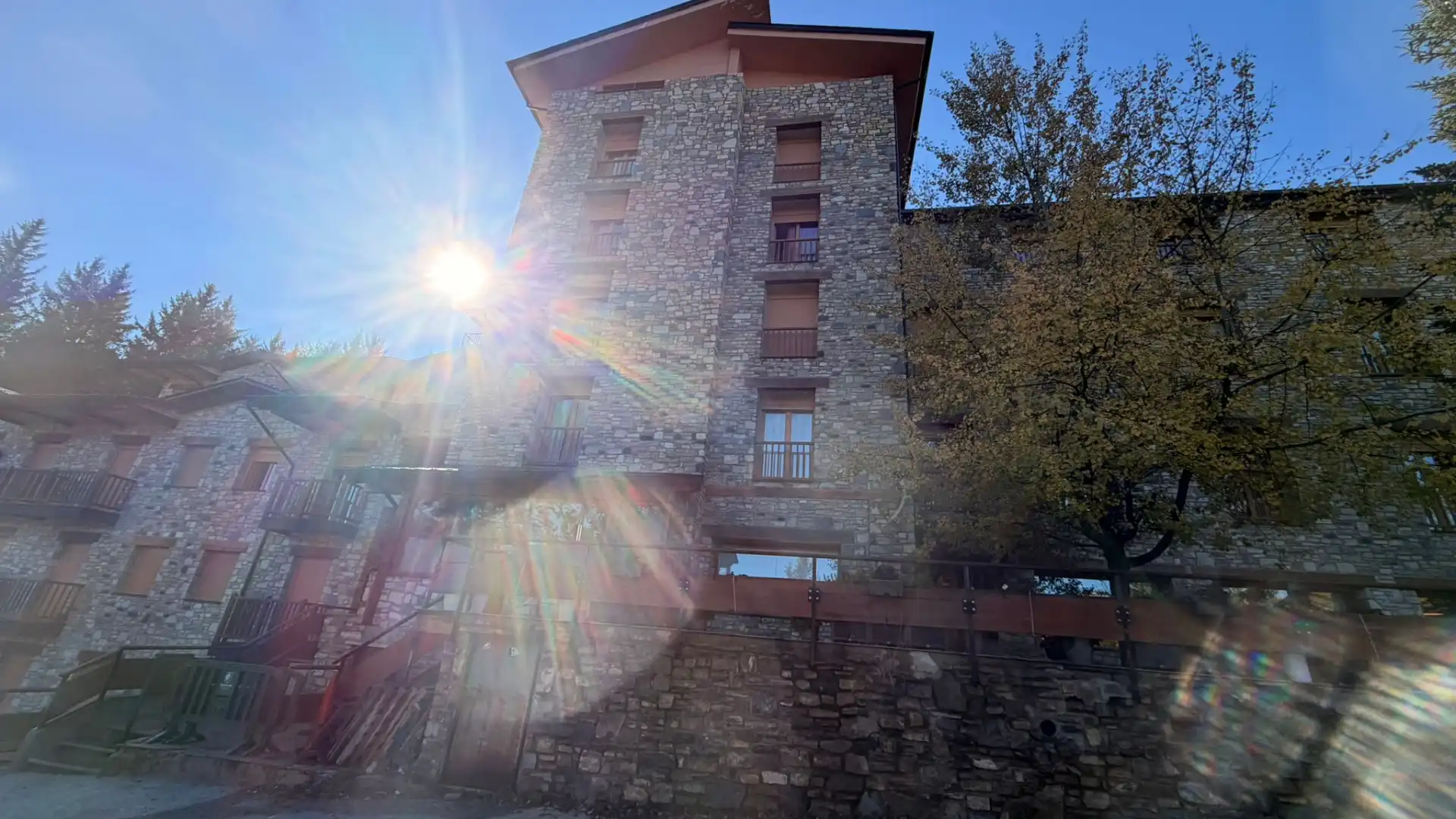 Exterior view of Buildings for sale in Alp