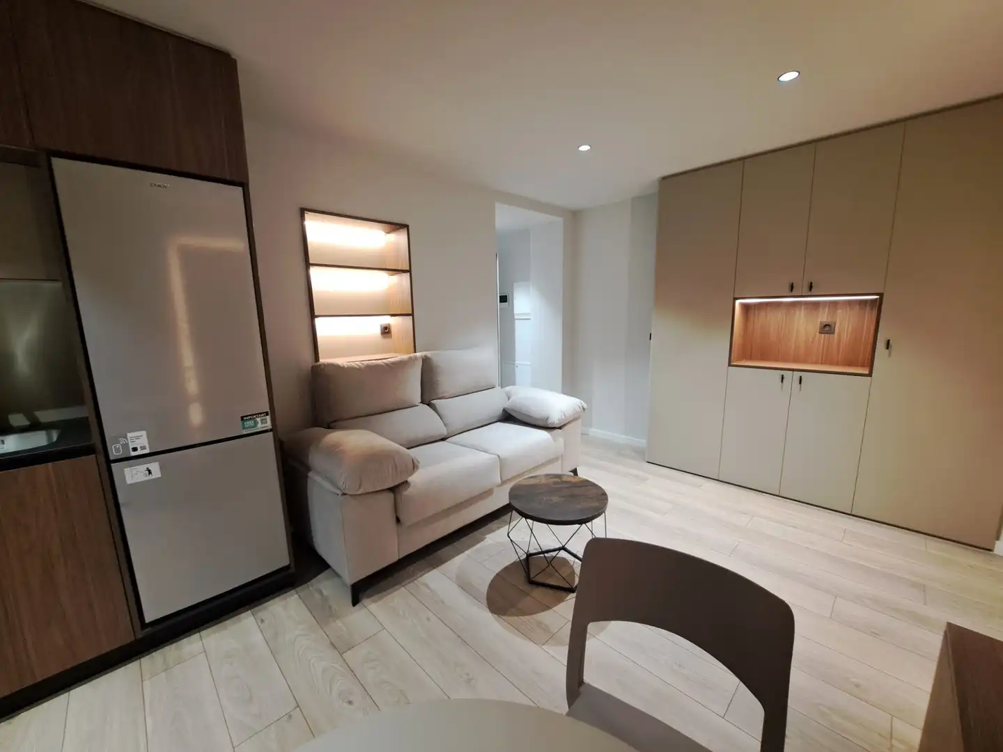 Wohnzimmer von Wohnungen zur Miete in León Capital  mit Parkett, Möbliert und Ofen