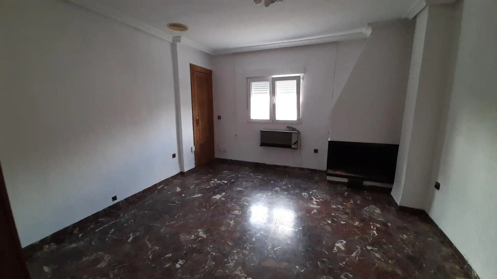 Haus zum Verkauf in Murcia mit Klimaanlage und Terrasse
