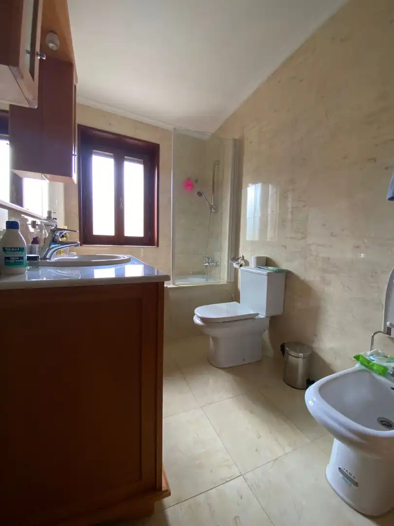 Baño de Casa o chalet en venta en Esterri d'Àneu con Calefacción, Parquet y Terraza