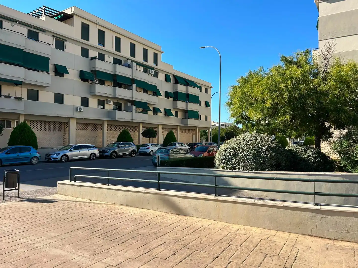 Vista exterior de Garatge en venda en Antequera