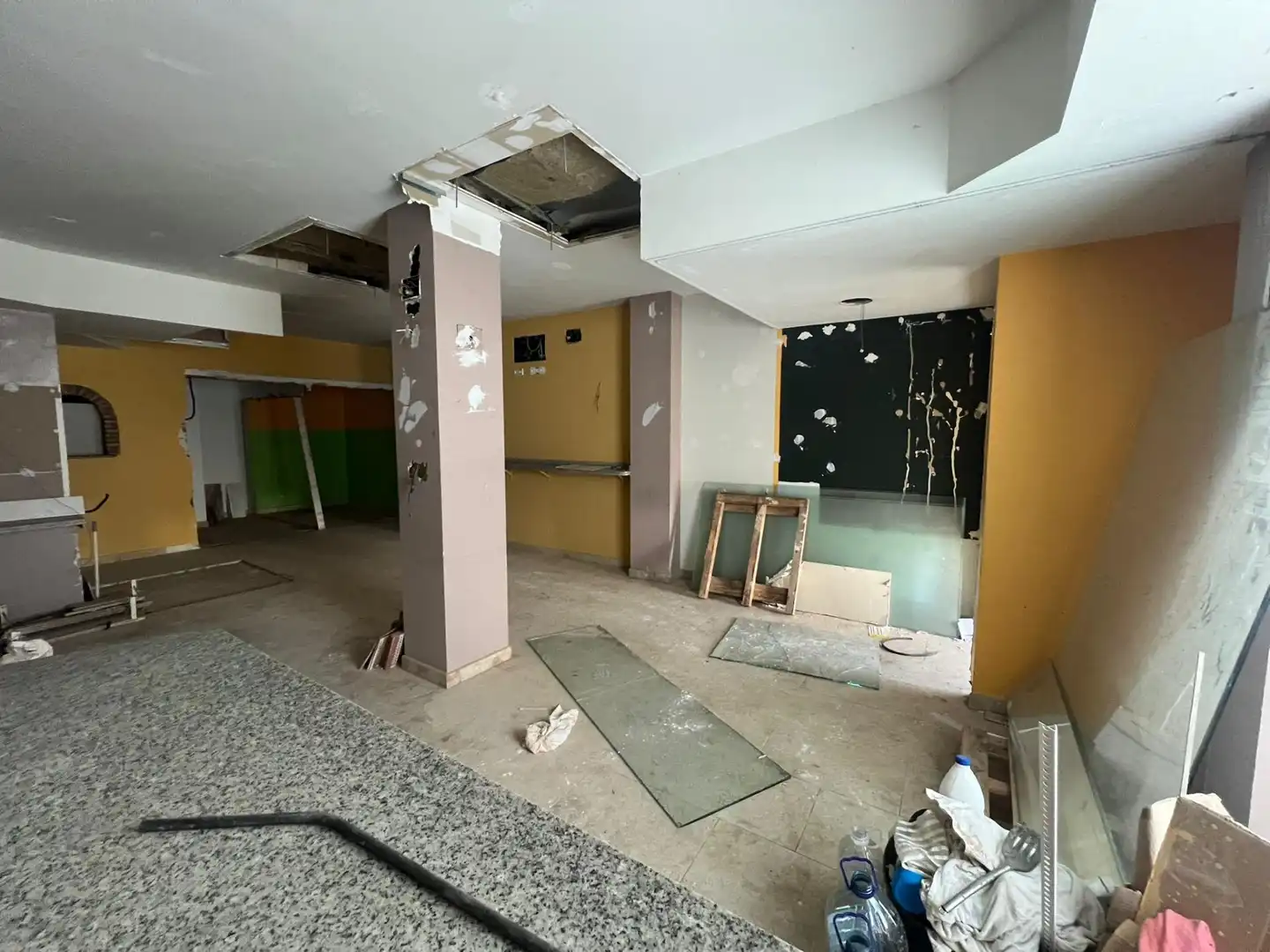 Local comercial en venda a Casco Antiguo