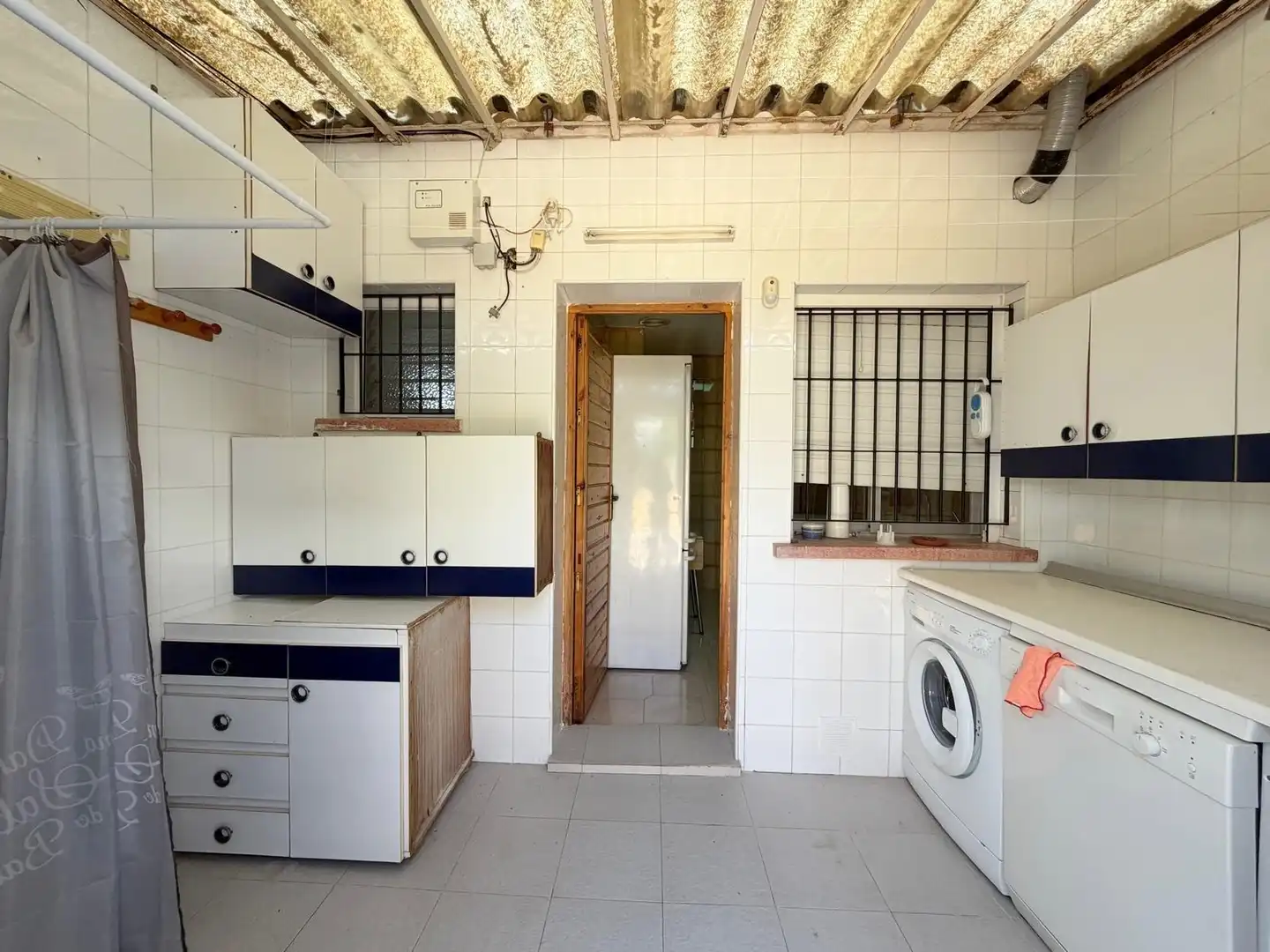 Cuina de Casa o xalet en venda en Los Alcázares amb Aire condicionat, Terrassa i Moblat