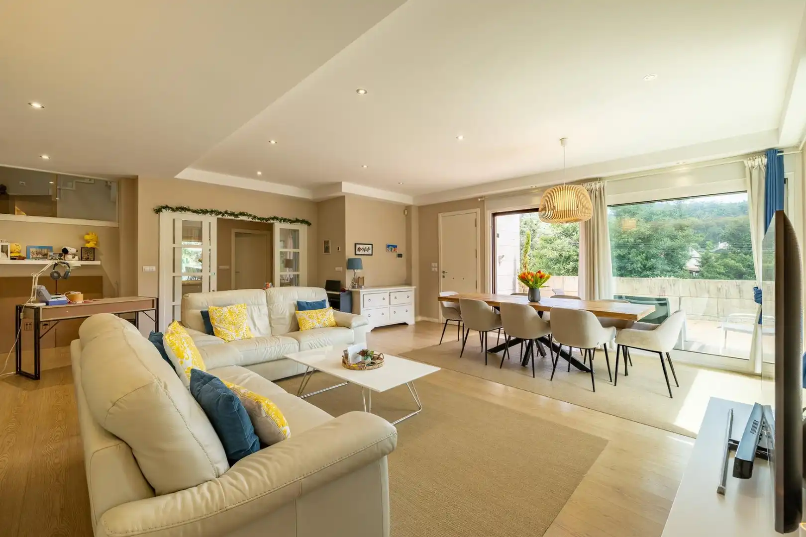 Sala de estar de Casa o chalet en venta en Vigo  con Calefacción, Jardín privado y Terraza