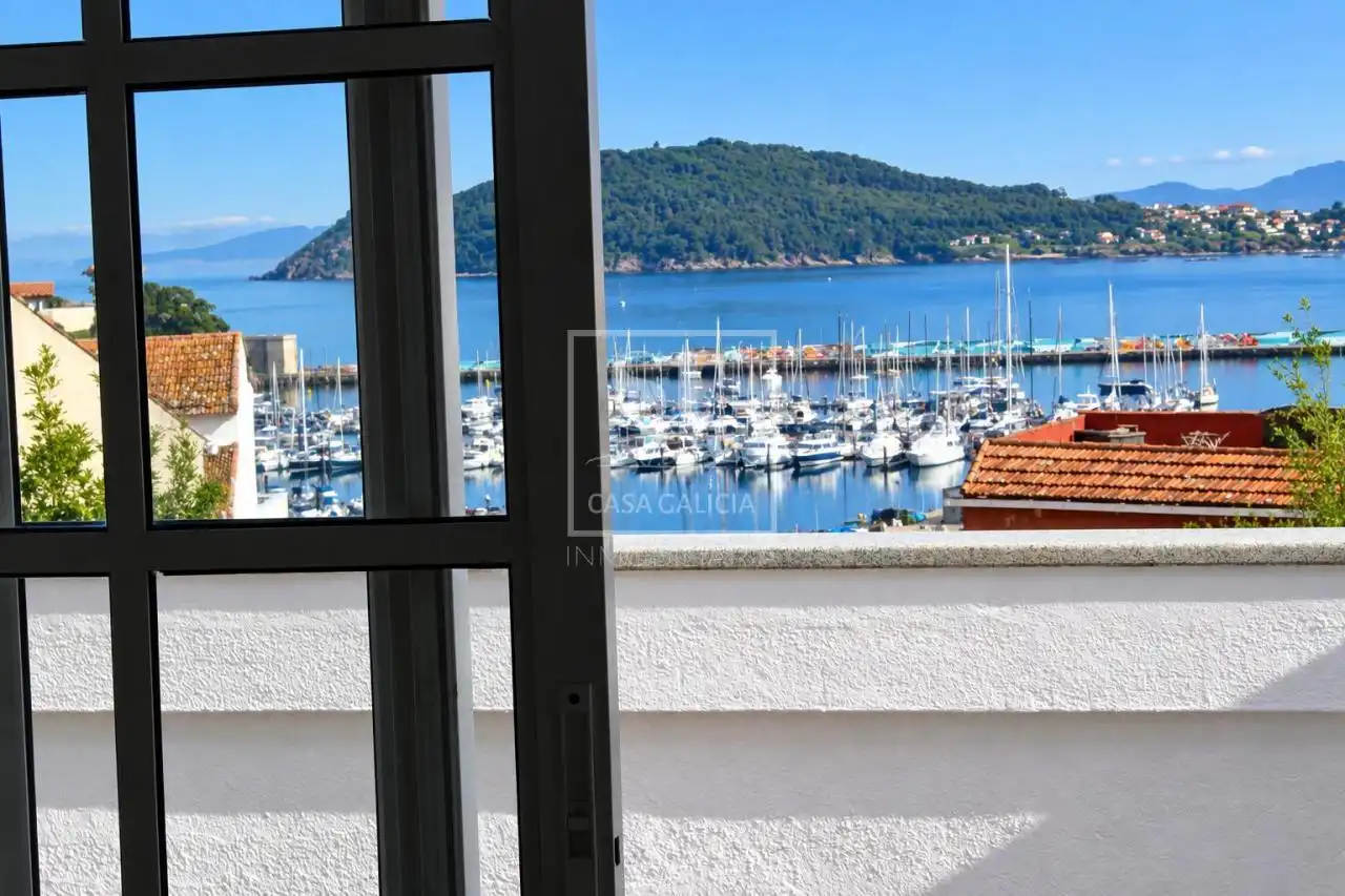 Terrassa de Casa adosada en venda en Baiona amb Calefacció, Jardí privat i Terrassa
