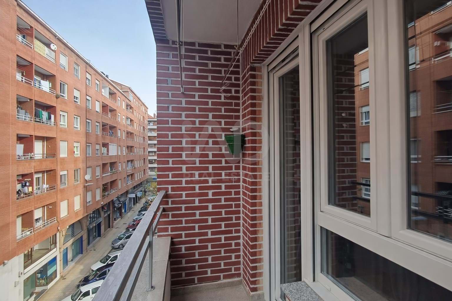 Terrassa de Pis en venda en Torrelavega  amb Calefacció