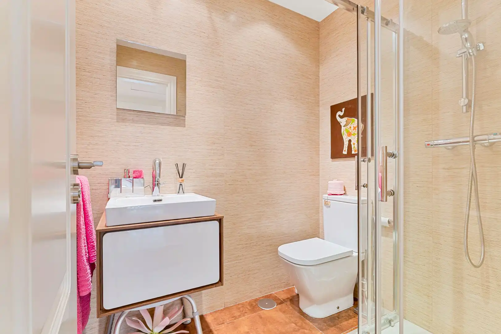 Bathroom of Flat for sale in Marbella  with Air Conditioner, Heating and Terrace