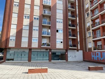 Local comercial en venda a Calle El Sabinar 6 Local 1 24007 Leon
