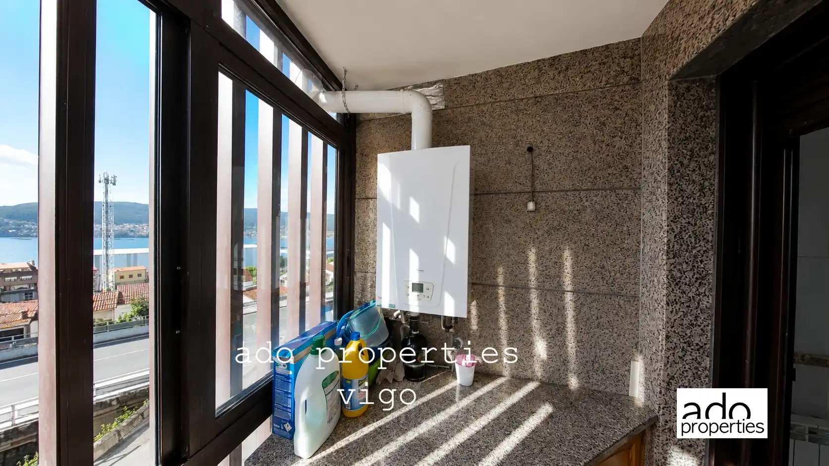Schlafzimmer von Wohnung zum Verkauf in Redondela mit Heizung, Parkett und Möbliert