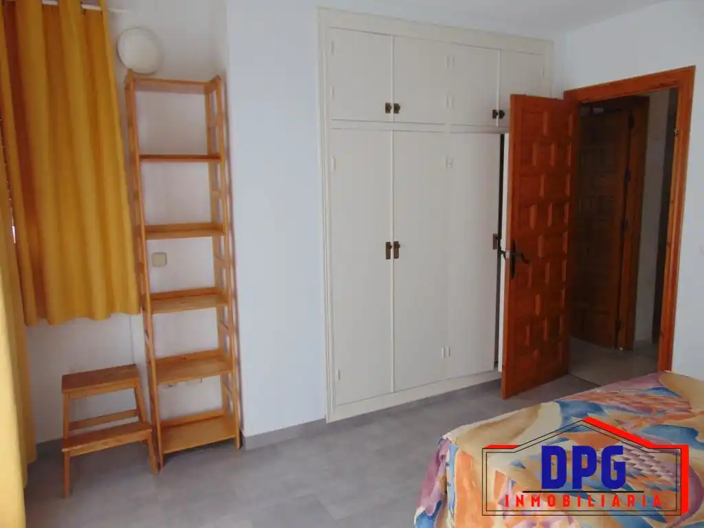 Habitación de Dúplex en venta en Garrucha con Aire acondicionado, Terraza y Amueblado