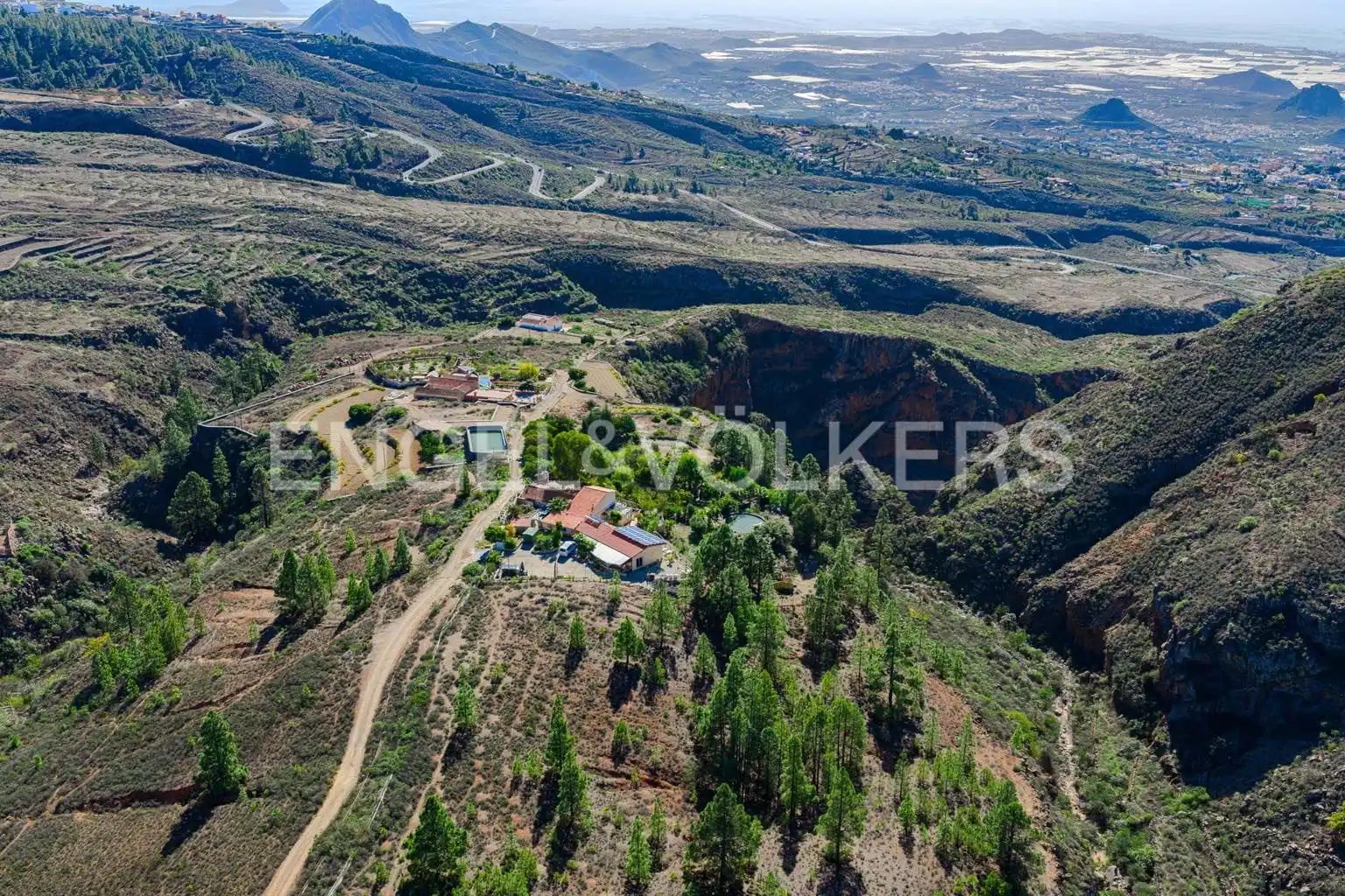 Exterior view of Houses for sale in Vilaflor de Chasna  with Terrace and Furnished