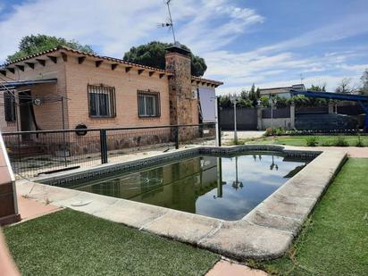 Piscina de Casa o xalet en venda en Escalona amb Aire condicionat, Calefacció i Piscina