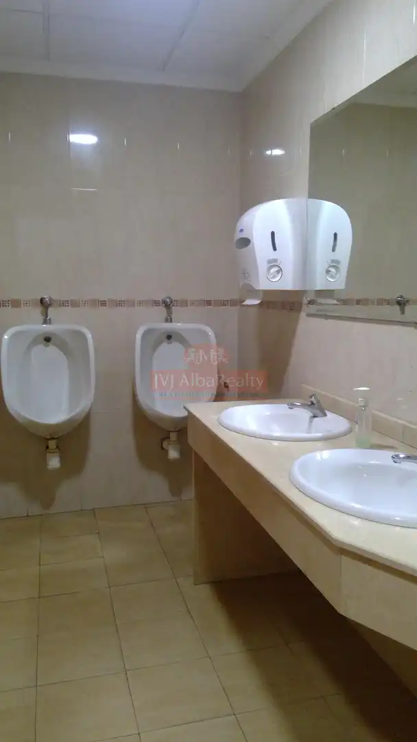 Bany de Local en venda en Robledo
