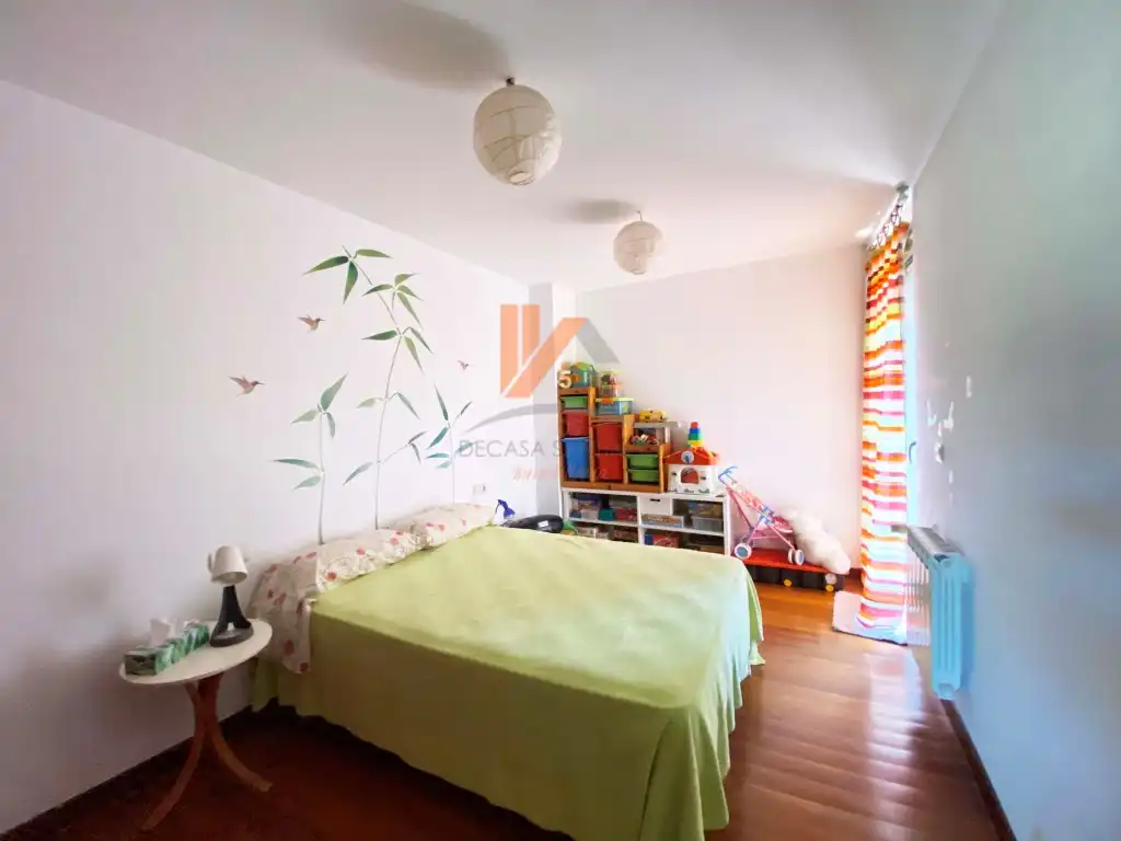Habitación de Casa o chalet en venta en Teo con Jardín privado, Terraza y Piscina