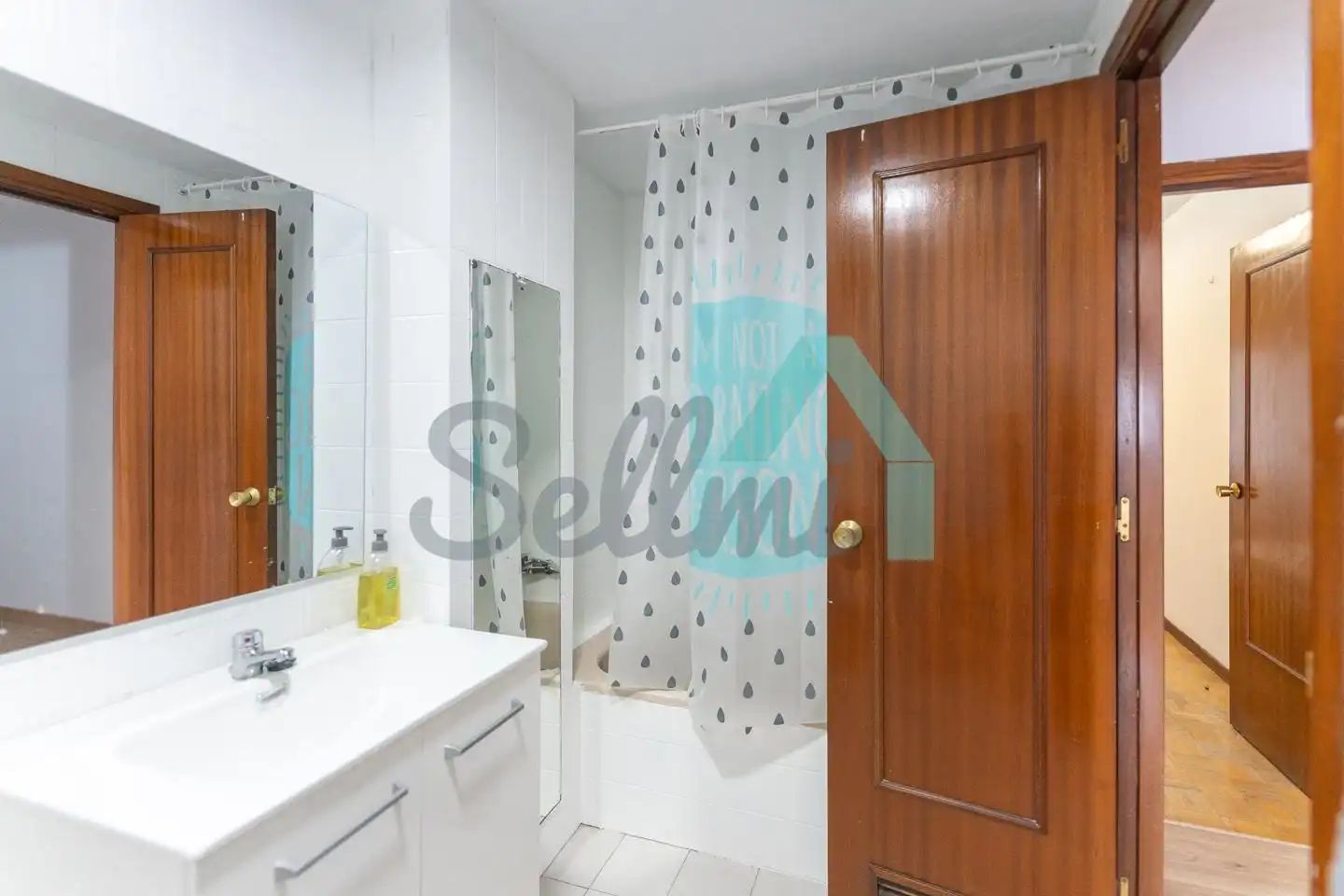 Bathroom of Flat for rent in Oviedo   with Heating, Parquet flooring and Furnished