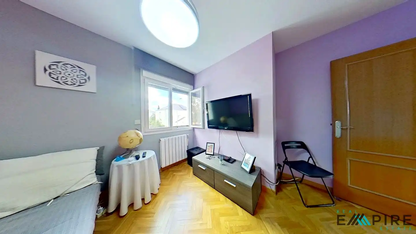 Semi-detached house with pool for sale in Ugena, imagen 52
