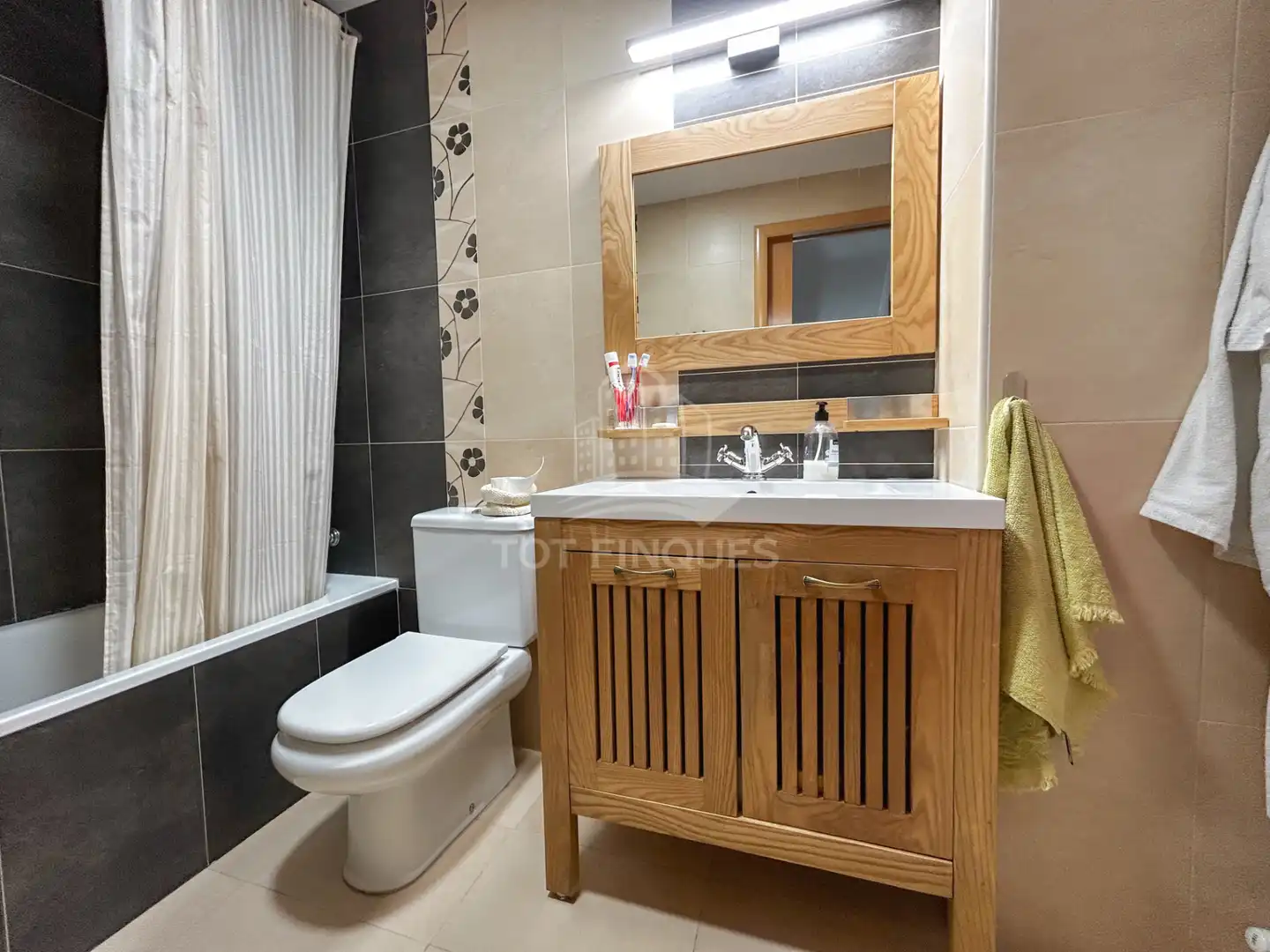 Bathroom of Houses for sale in El Rourell  with Air Conditioner, Heating and Private garden