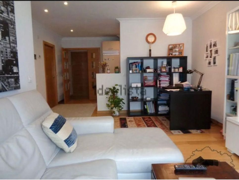 Sala d'estar de Apartament en venda en Bilbao  amb Calefacció, Moblat i Internet
