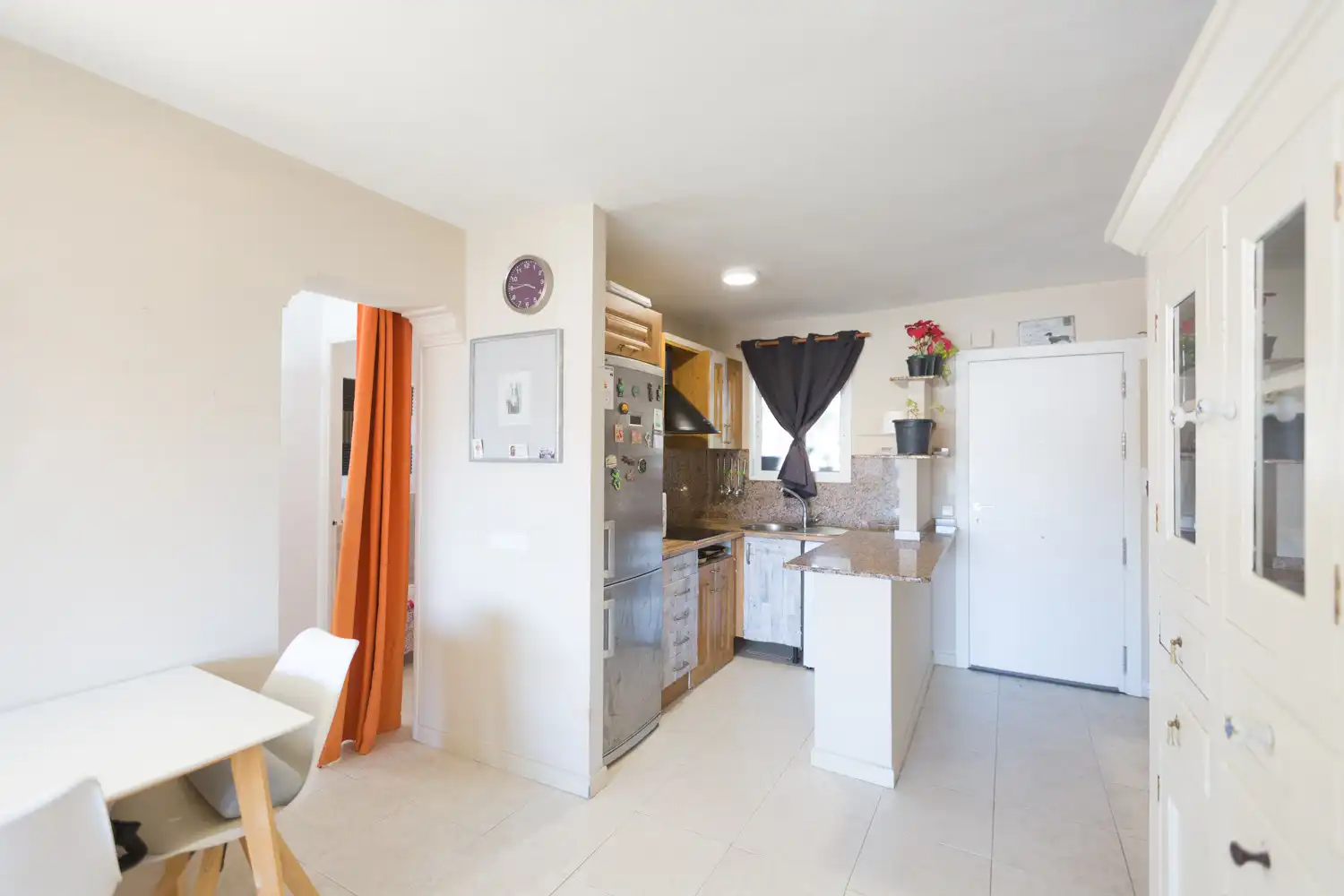 Cuina de Apartament en venda en Marbella amb Aire condicionat, Terrassa i Moblat