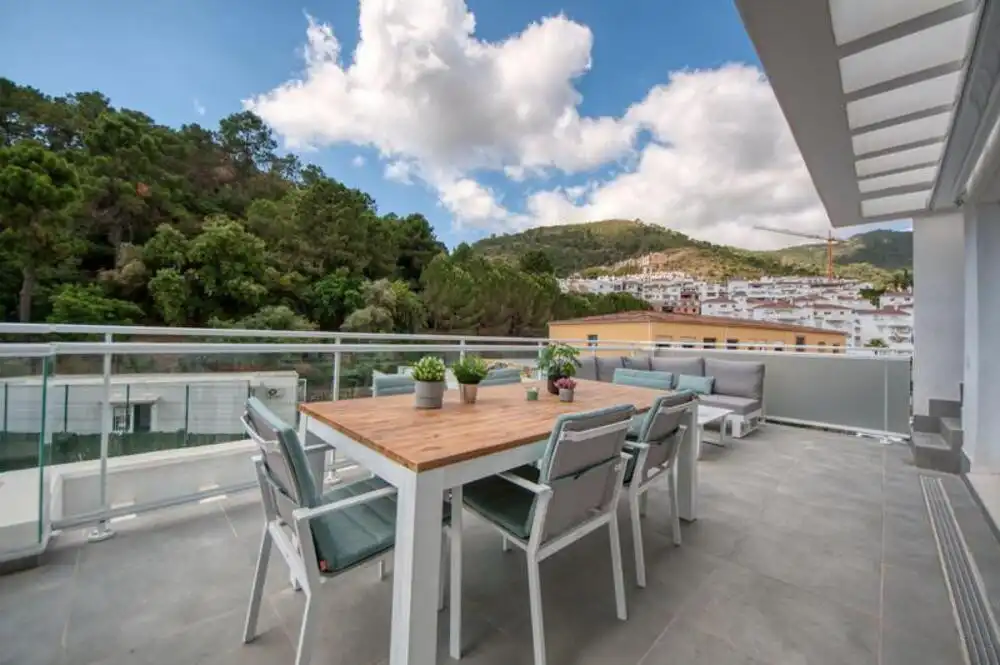 Penthouse with pool for sale in Benahavís pueblo, imagen 9
