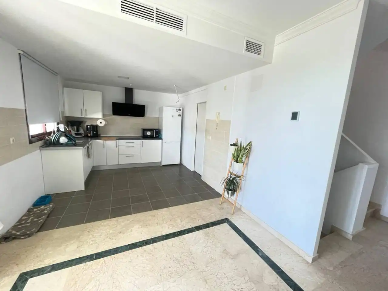 Cocina de Casa adosada en venta en Casares con Jardín privado, Terraza y Piscina