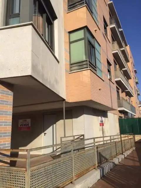 Außenansicht von Geschaftsraum zum Verkauf in Ávila