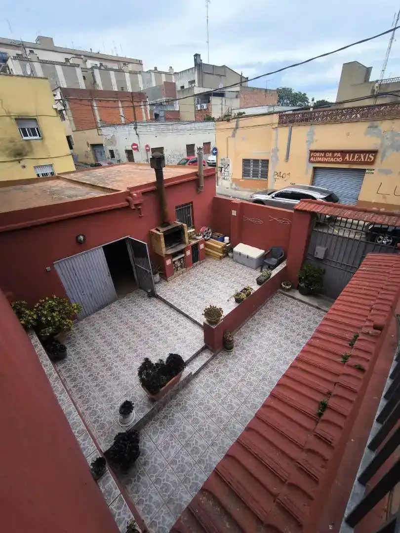 Terraza de Casa adosada en venta en Figueres con Aire acondicionado, Trastero y Horno