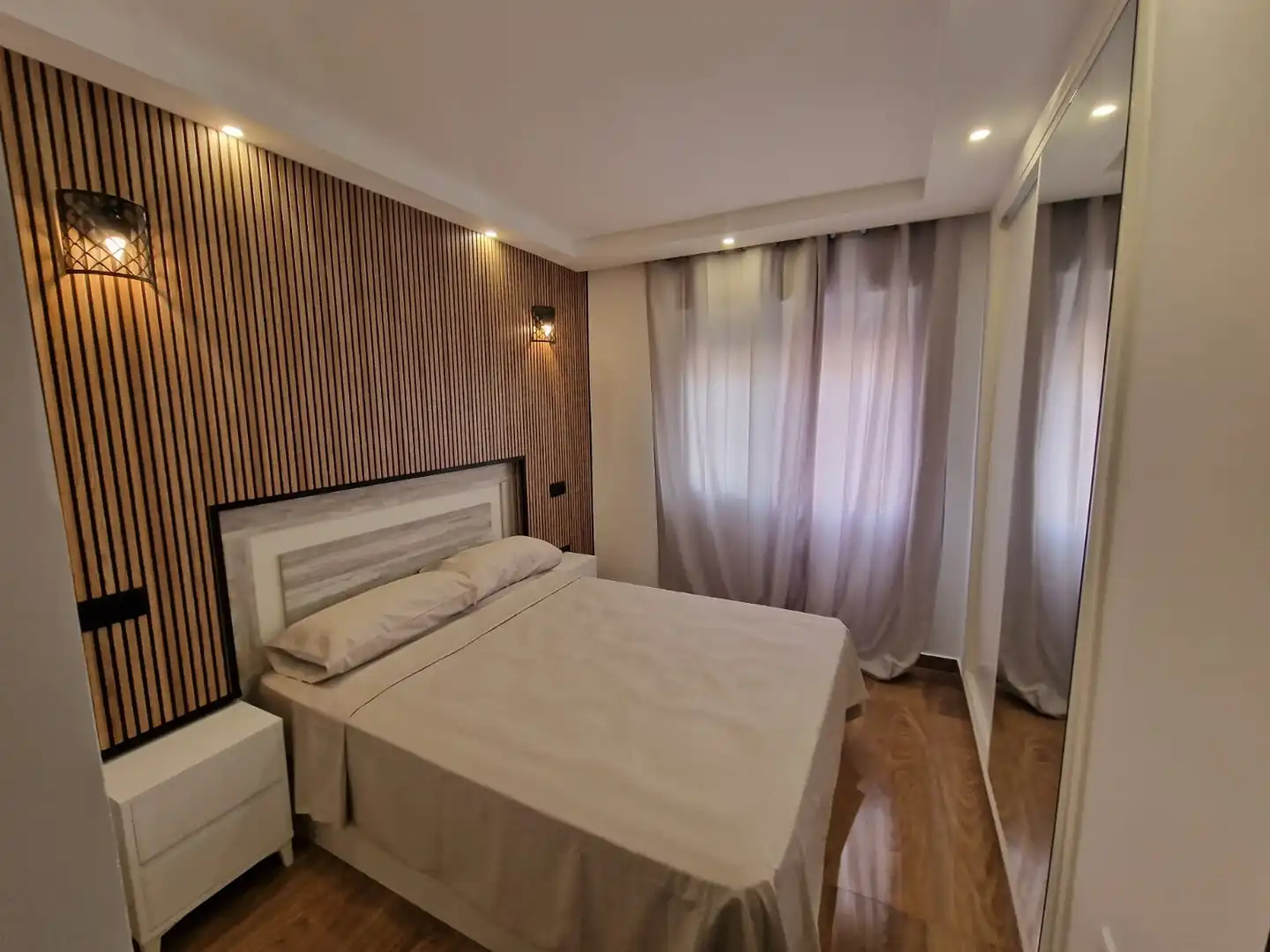 Dormitori de Apartament en venda en Torrevieja amb Aire condicionat, Terrassa i Moblat