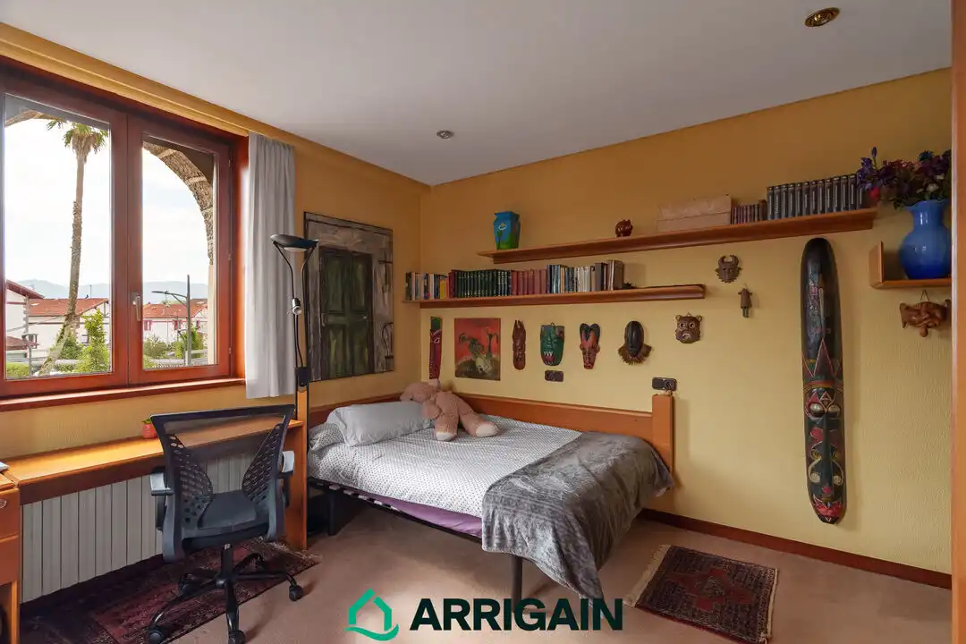 Habitación de Casa o chalet en venta en Irun  con Calefacción, Jardín privado y Terraza