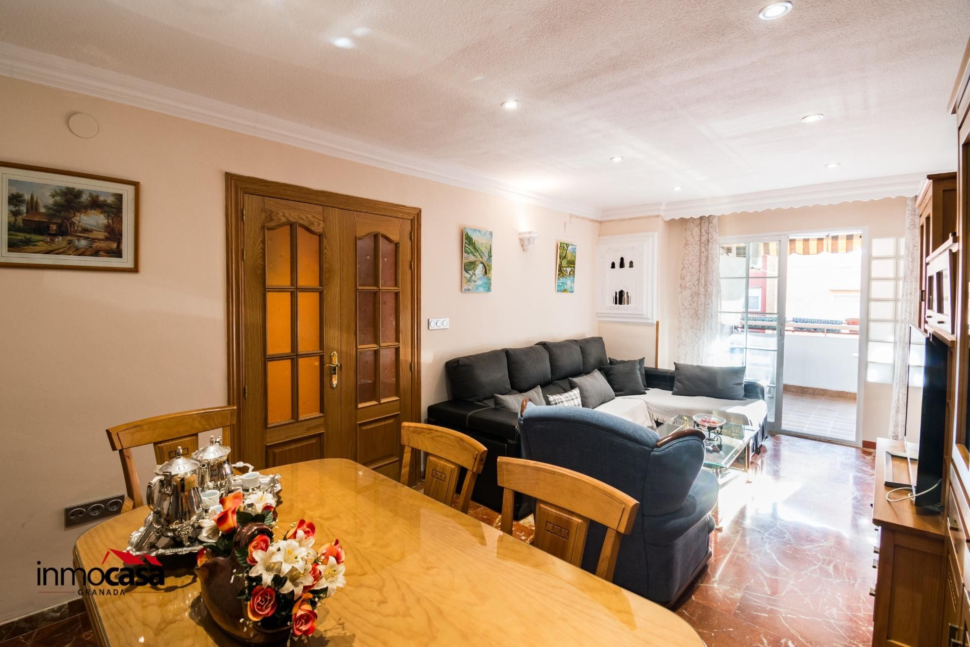 Living room of Flat for sale in  Granada Capital  with Terrace
