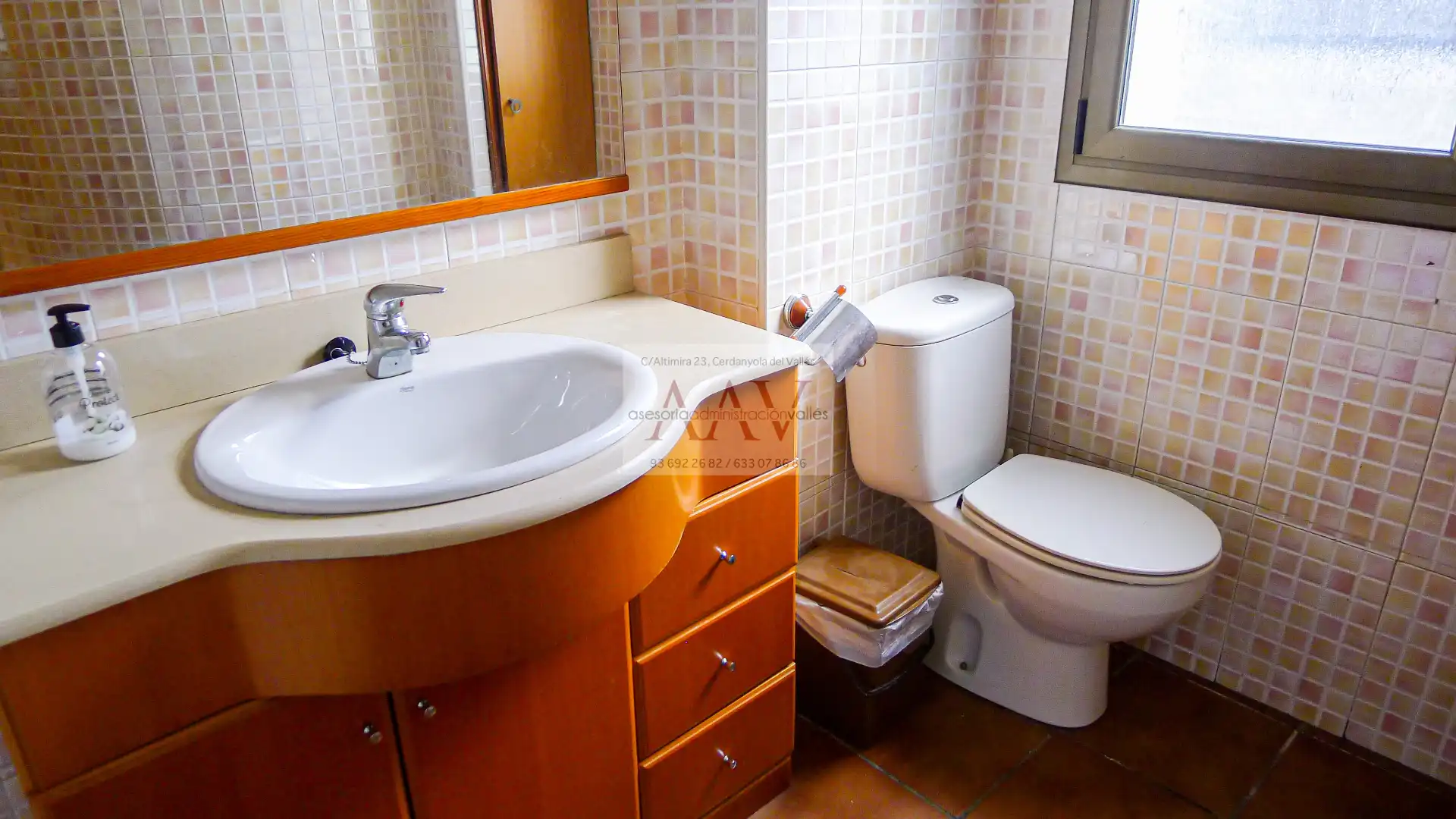 Baño de Casa o chalet en venta en Cerdanyola del Vallès con Calefacción, Jardín privado y Terraza