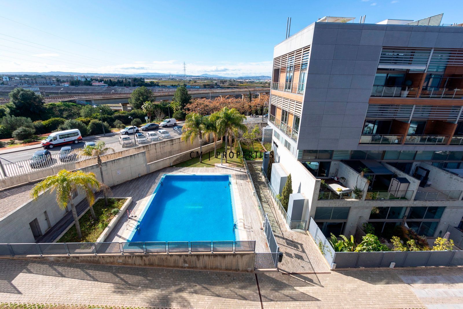 Swimming pool of Attic to rent in  Valencia Capital  with Air Conditioner, Heating and Parquet flooring