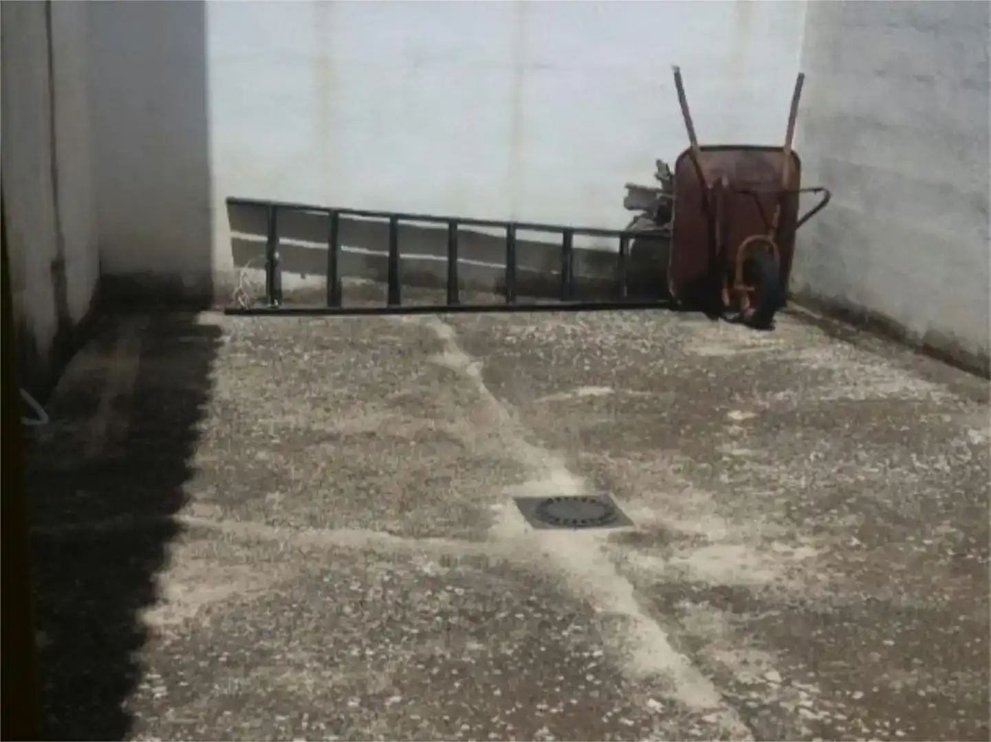 Aparcament de Casa adosada en venda en Salobre amb Traster i Moblat