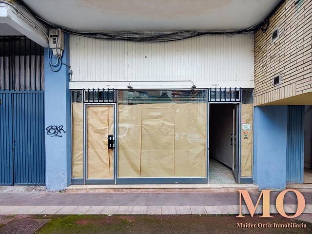 Local comercial en Alquiler en Telesforo Aranzadi Kalea en Bergara