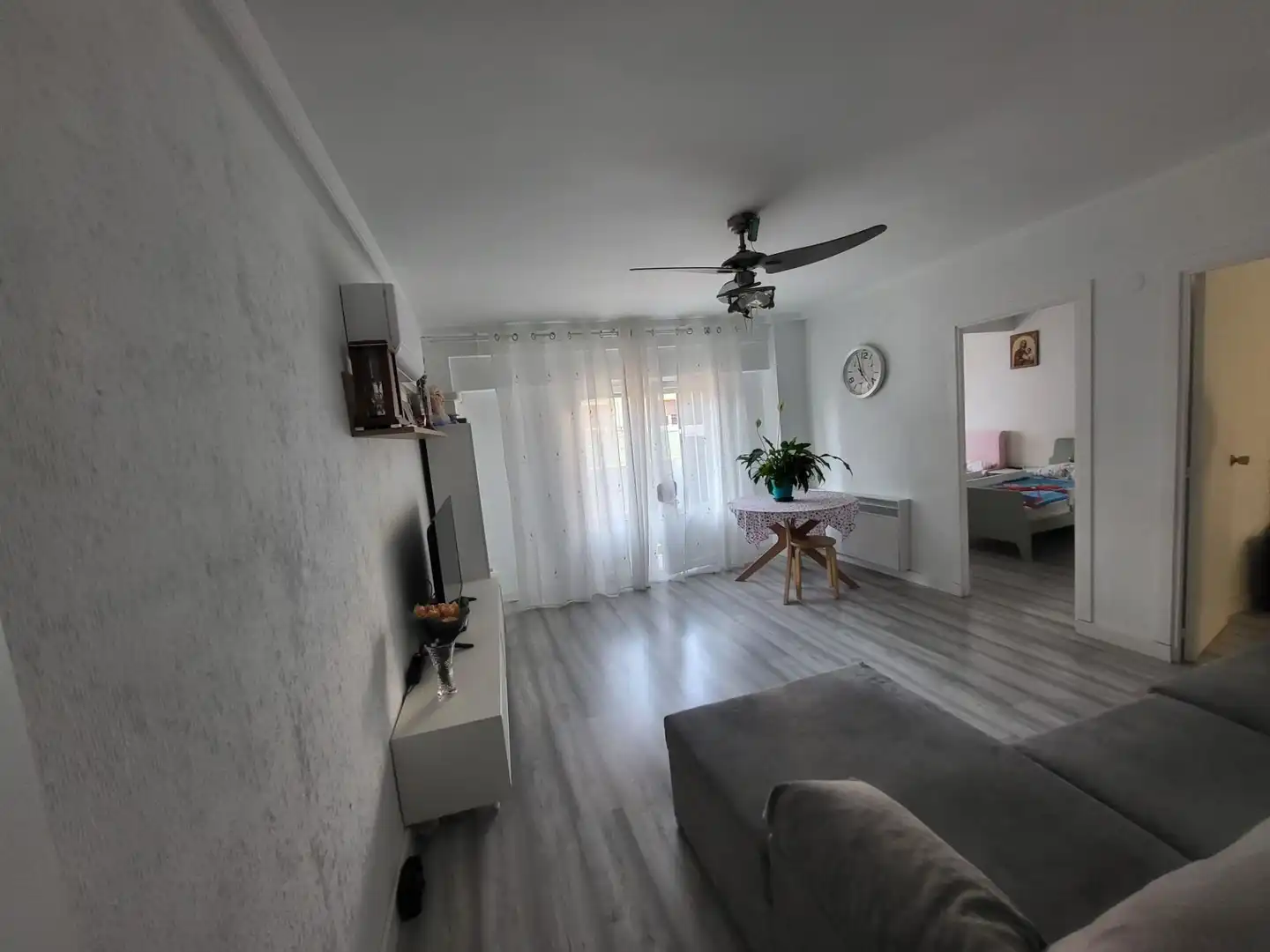 Living room of Flat for sale in Zaragoza  with Air Conditioner, Heating and Terrace