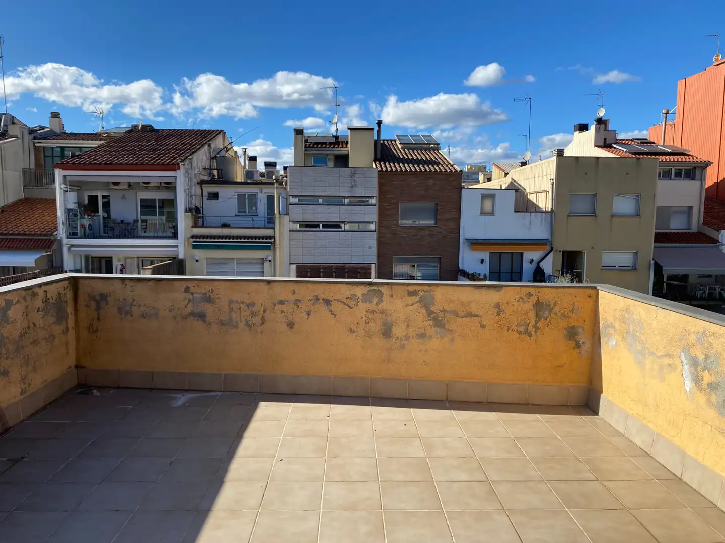 Vista exterior de Dúplex en venta en Granollers con Calefacción, Terraza y Balcón