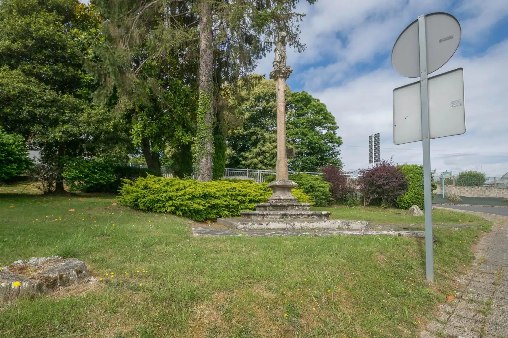 Jardí de Casa o xalet en venda en Cambre  amb Terrassa