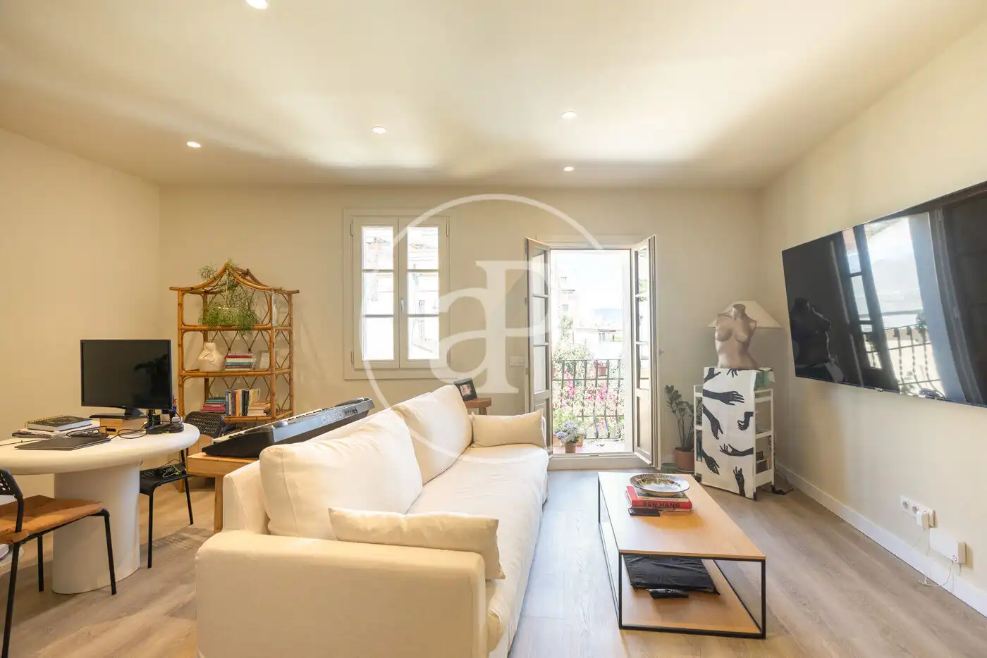 Living room of Flat for sale in Barcelona  with Air Conditioner, Heating and Private garden