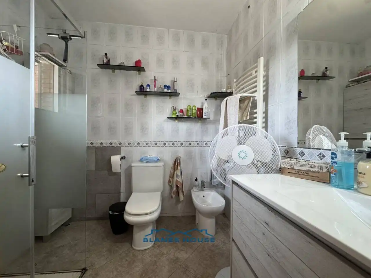 Casa amb piscina en venda a Avenida Argimont 0, imagen 8