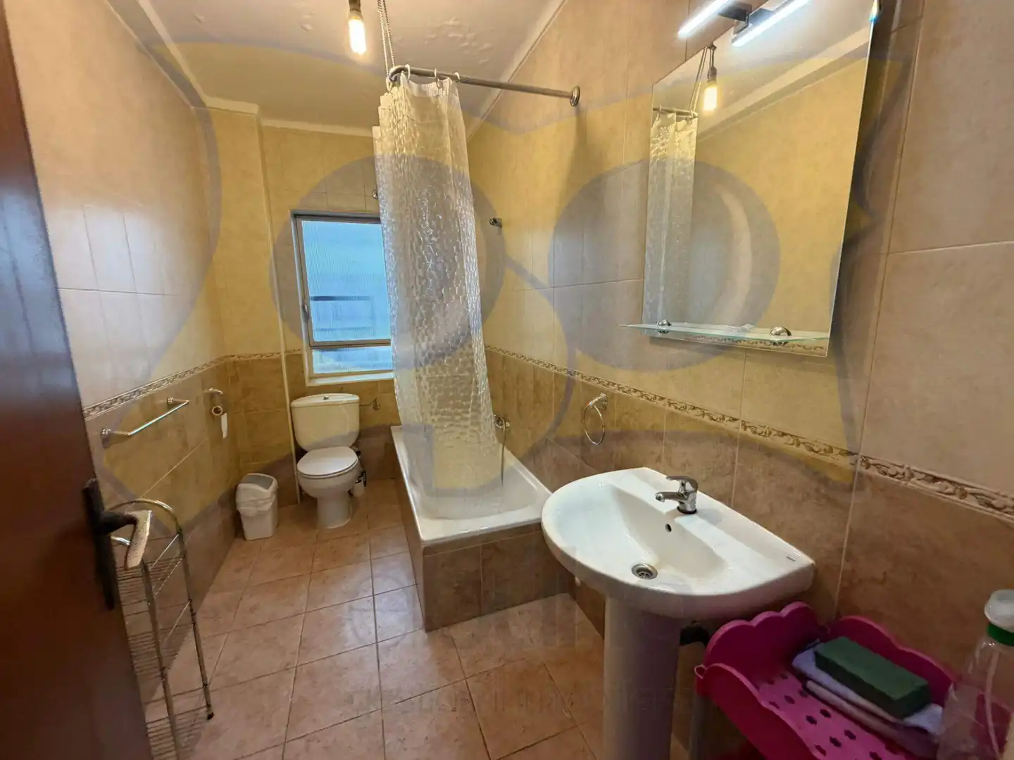 Baño de Piso de alquiler en Salamanca con Amueblado