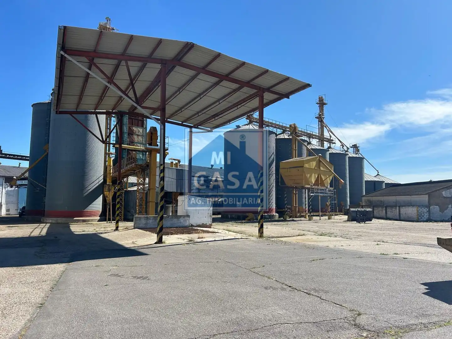 Vista exterior de Nave industrial en venta en Mérida