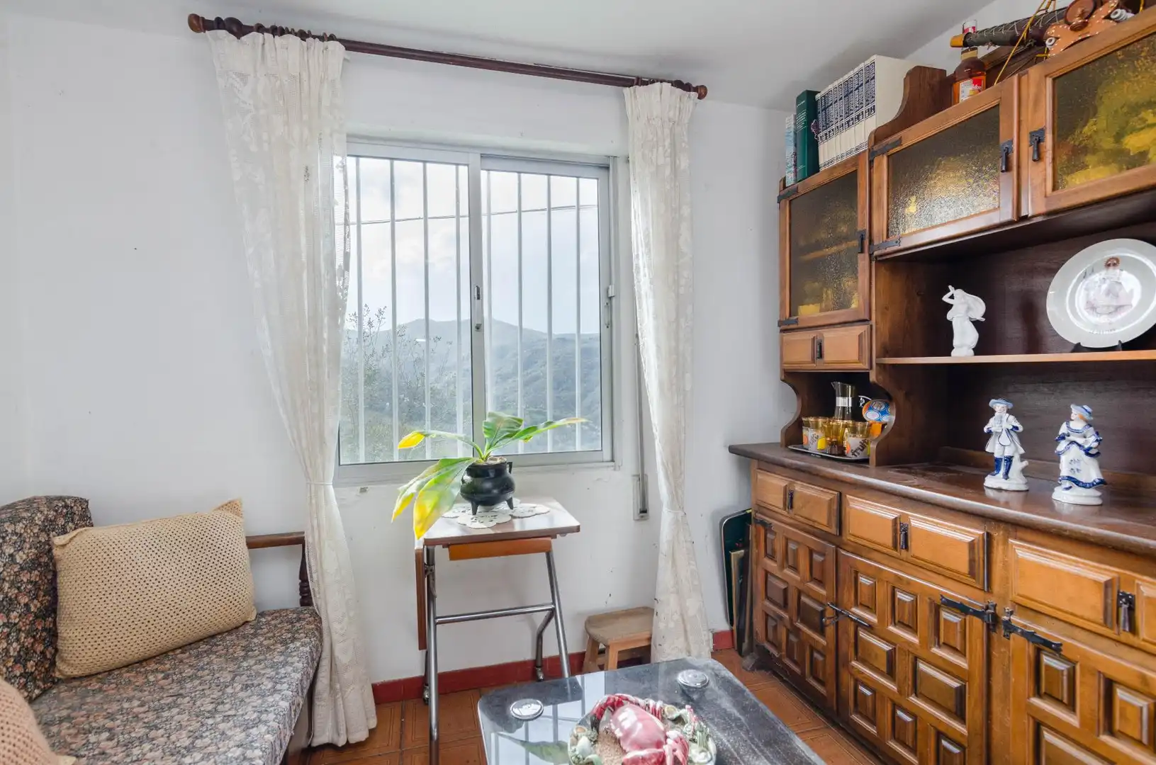 Wohnzimmer von Einfamilien-Reihenhaus zum Verkauf in Langreo